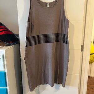 Elegant Taupe Sleeveless Midi Dress